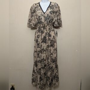 Floral Lace-Trim Maxi Dress in Beige and Black